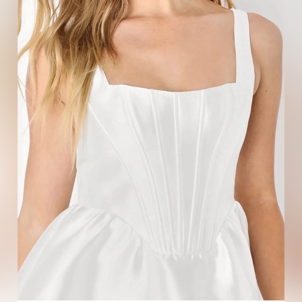 Lulu's NWT Elegant White Satin Bubbly Corset Mini Wedding/Blacktie Dress Size XL - Picture 3 of 16